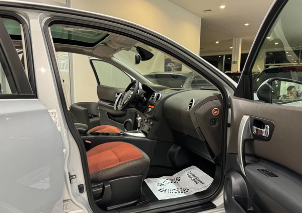 Nissan Qashqai cena 29900 przebieg: 213000, rok produkcji 2009 z Poznań małe 742